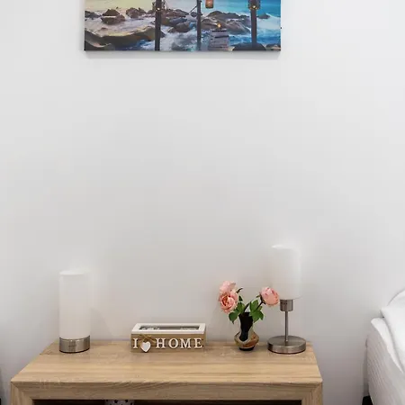 E-home Apartman *