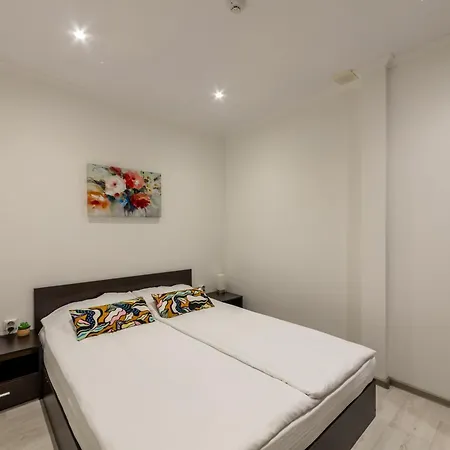 E-home Apartman *
